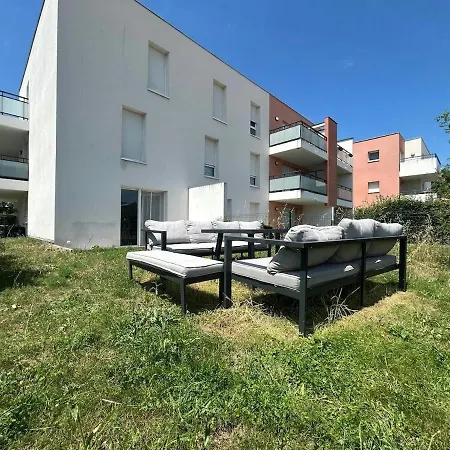 Apartment Garden Space - T4 - Airport - Garden - Tram Blagnac